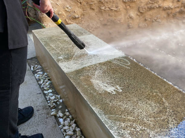 Best Deck Cleaning Services  in East Oakdale, CA